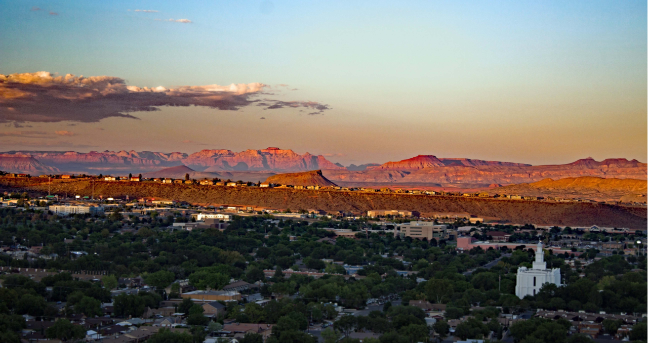 Here’s everything you need to know about the home selling process in Utah, from finding a realtor to seller’s disclosures,
broken down in an eight step process.