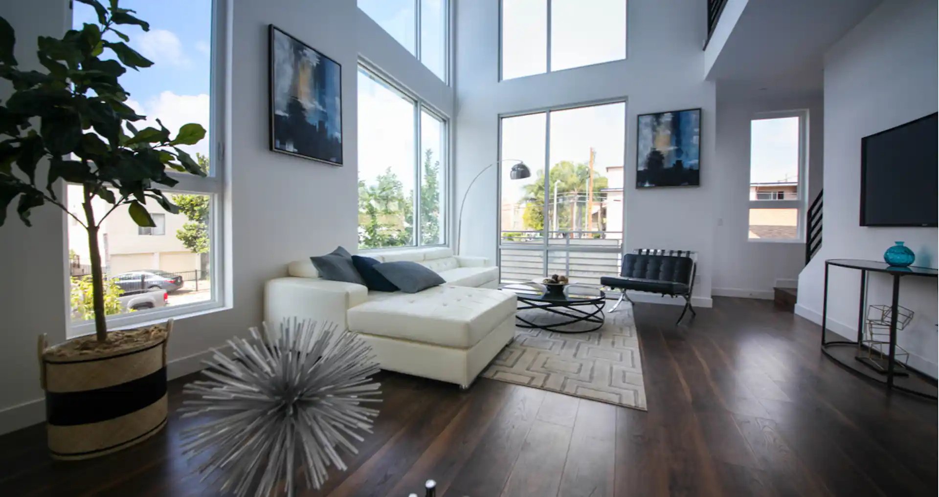 The Best Time to Buy a House in Los Angeles