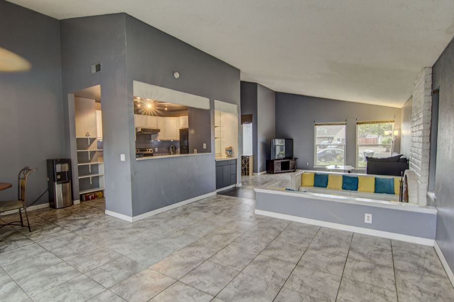 Sacramento-3205-living