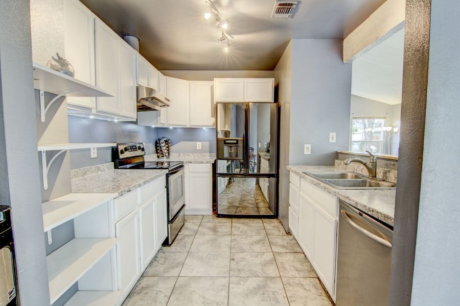 Sacramento-3205-kitchen