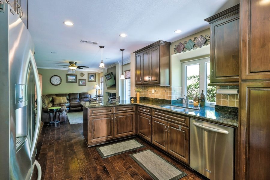 YorbaLinda-6250-kitchen