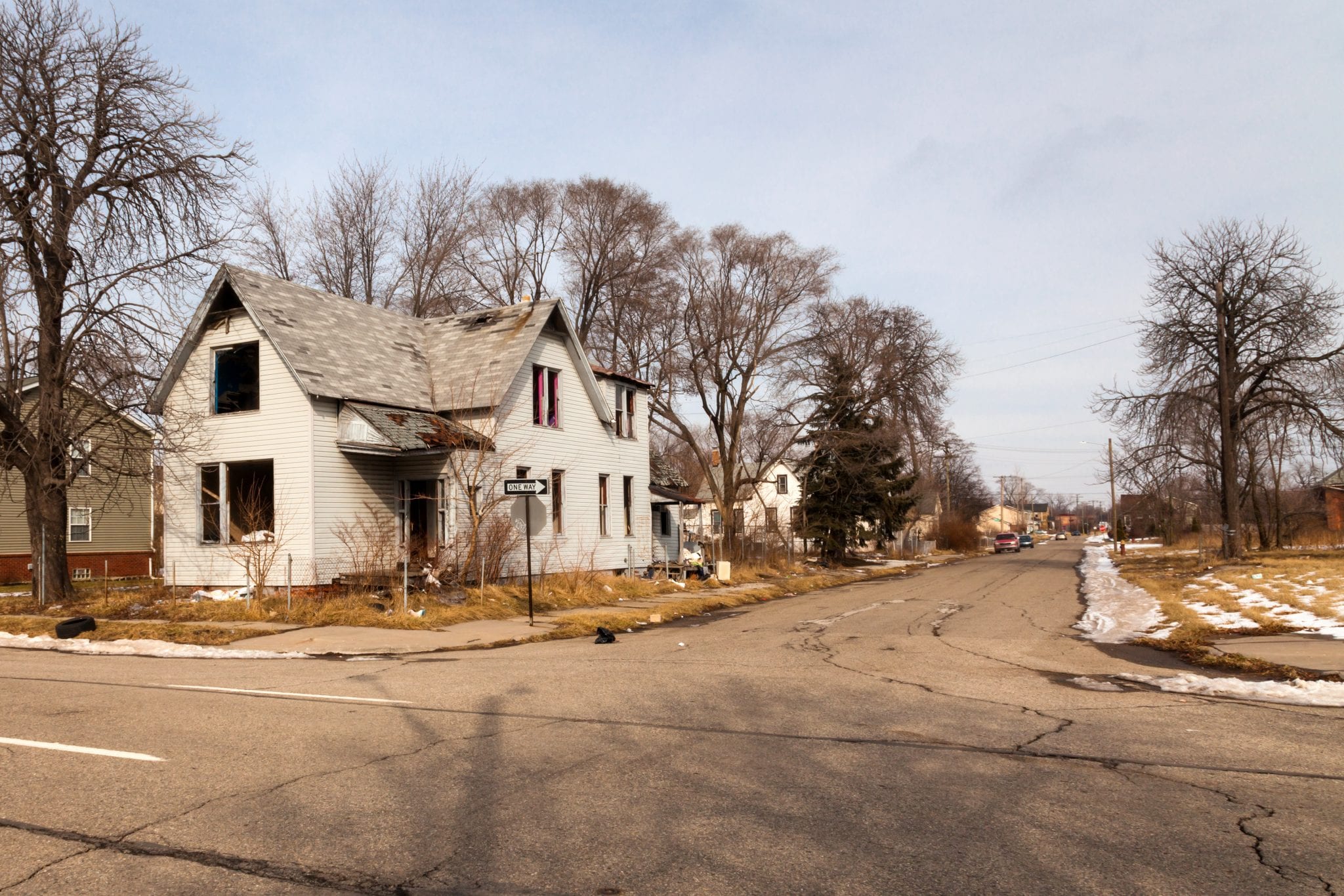 What You Need to Know About Buying an Abandoned House