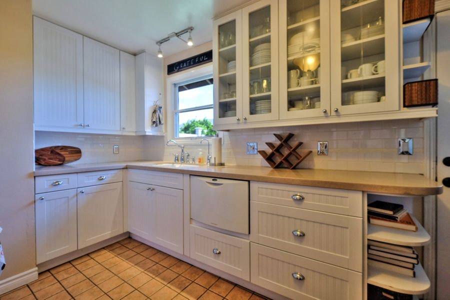 Brea-550-kitchen