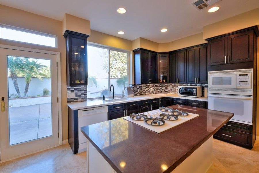 Yorba-Linda-20513-kitchen