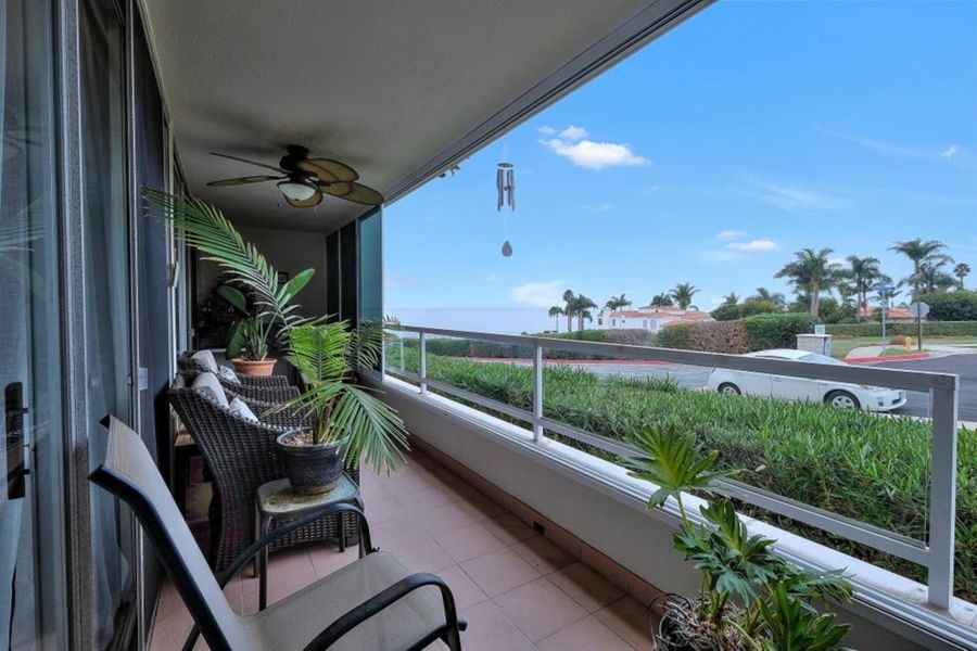 Rancho-Palos-Verdes-106-balcony