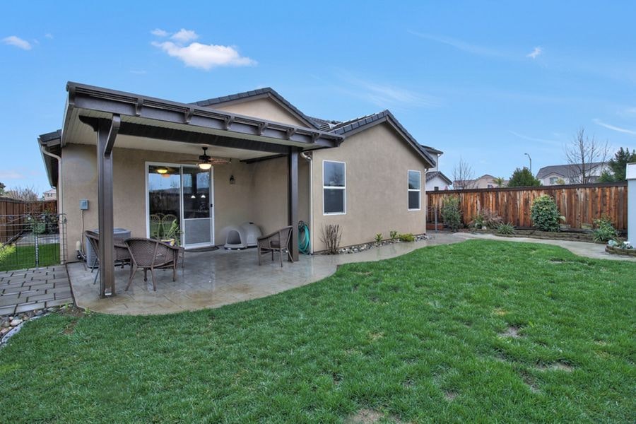 Roseville-4017-yard