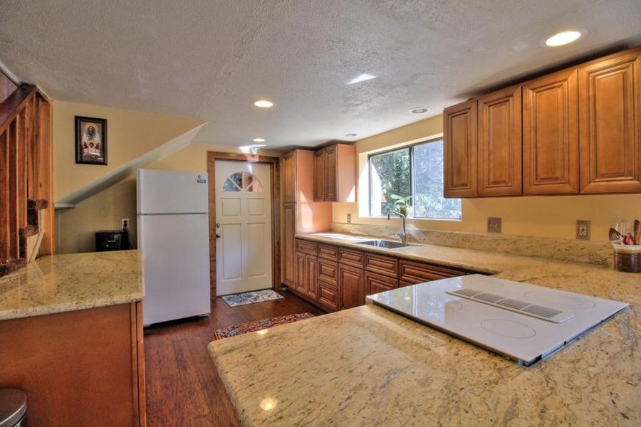 155 Kitchen