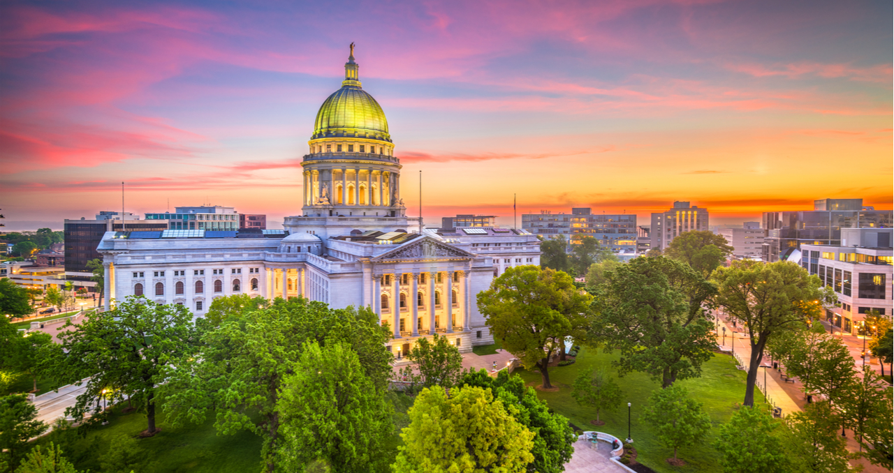 The Best Time to Buy a House in Wisconsin