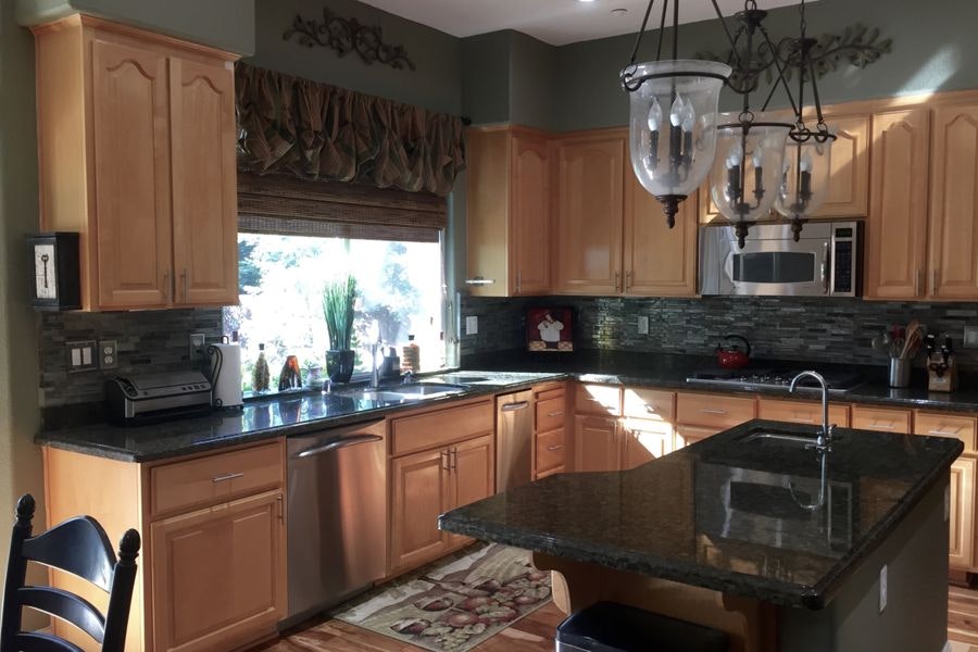 4693-Kitchen