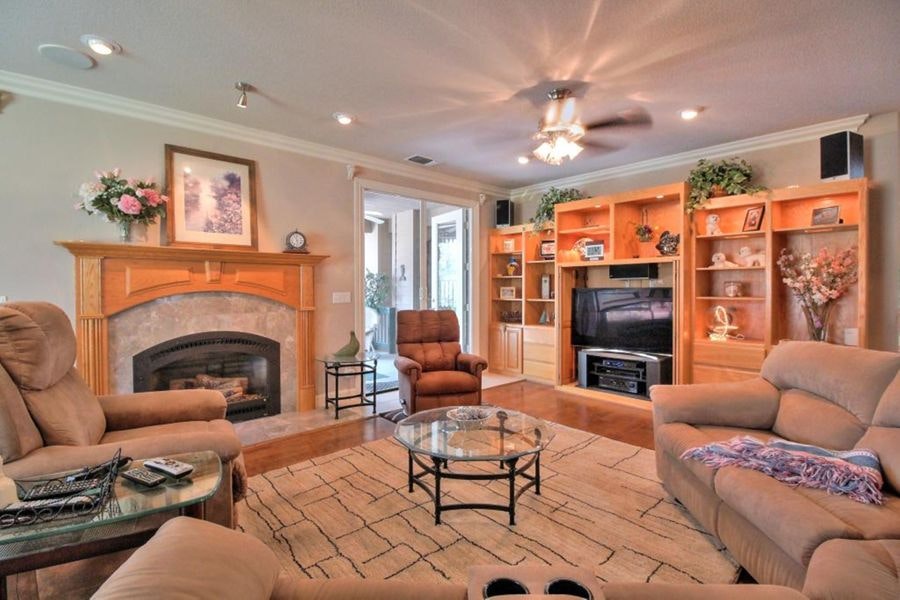 9464-Living_Room
