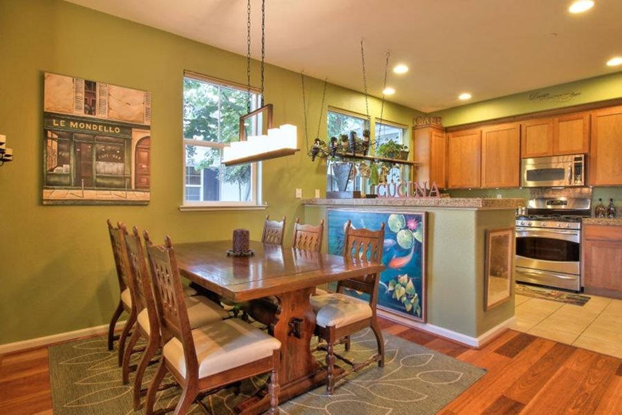 Gilroy_kitchen