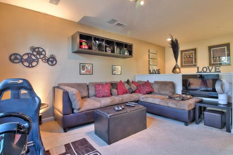 Gilroy_loft