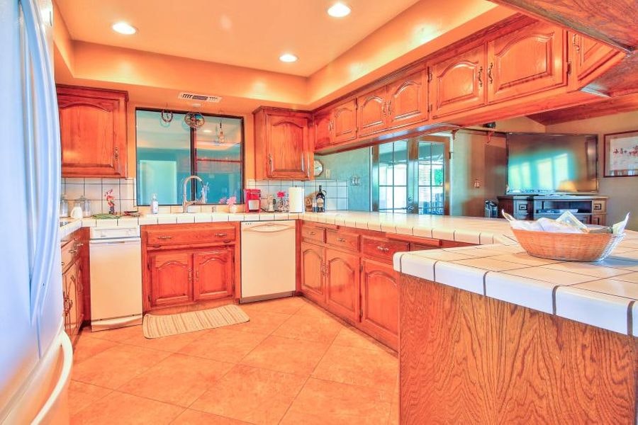 bakersfield-kitchen-1