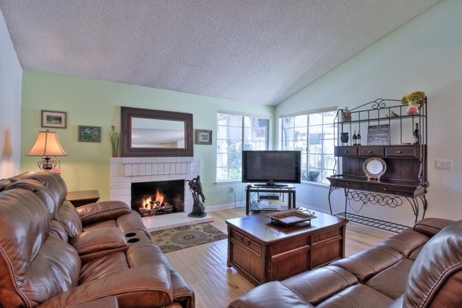 2567_Living_Room