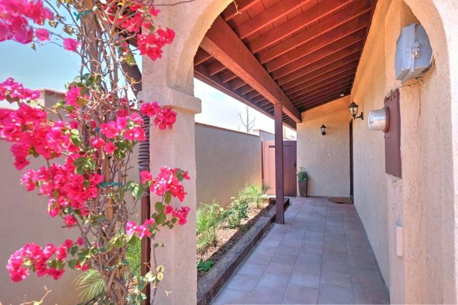 Norco_-_patio